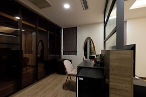 Luxhome Mekong Hotel