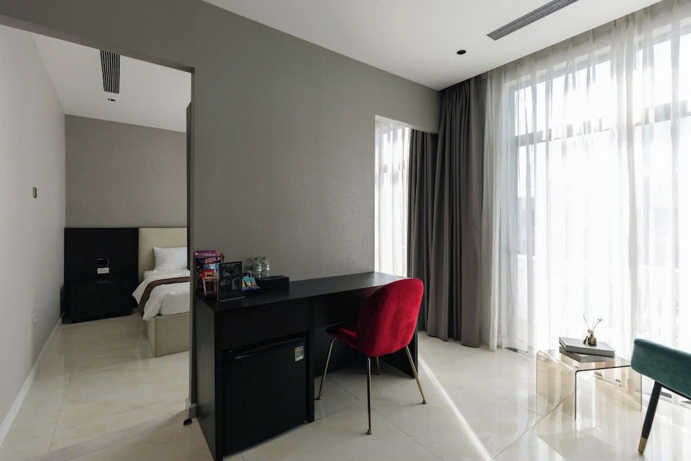 Luxhome Mekong Hotel