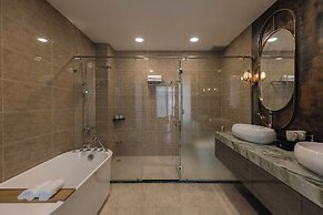 Luxhome Mekong Hotel