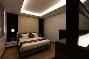 Luxhome Mekong Hotel