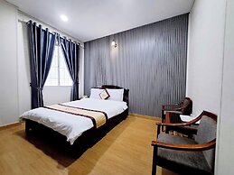 A Dong Hotel DL - by BAY LUXURY