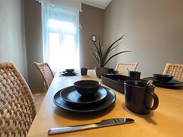 Room-spacious Room in Coliving Apartment