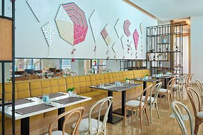 Marassi Boutique Hotel-Blanca