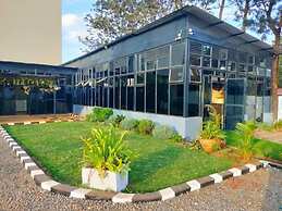 Lux Suites Tsavo Sunset Apartments