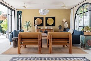 Bi Design House