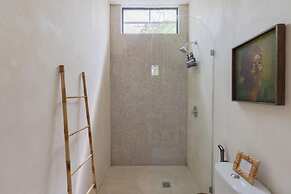 Bi Design House