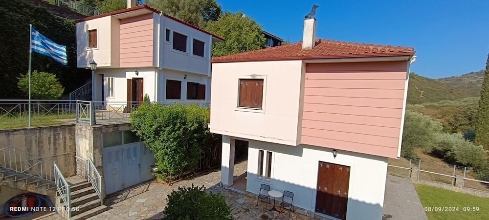 Evinos Village Resort