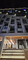 Lux Suites Fedha Studio Apartments