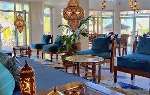 Villa Fleurdelys - Sleeps 24 - Pool - Cool Jacuzzi