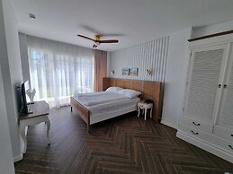Ocean View Apartments - Ocean View