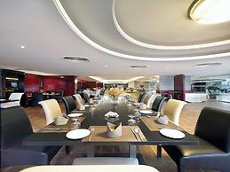 Hotel The Cox Today