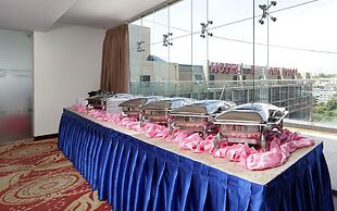 Hotel The Cox Today