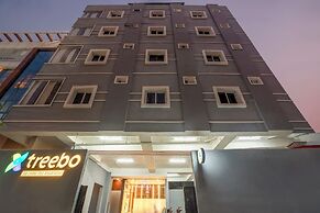 Treebo The Living Tree Khairatabad