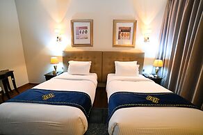 Seven Seas Hotel