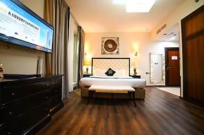 Seven Seas Hotel