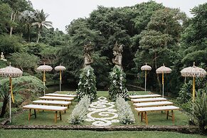 Dua Dari, a Residence by Hadiprana
