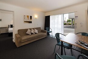 Accolade Motel