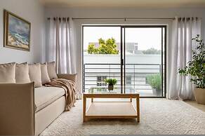 Cozy Corner Apartment