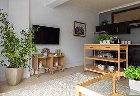 Cozy Corner Apartment