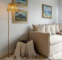 Cozy Corner Apartment