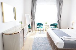 HAPPY SEASON I Amwaj apartment