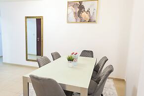 HAPPY SEASON I Amwaj apartment