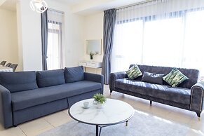 HAPPY SEASON I Amwaj apartment