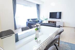 HAPPY SEASON I Amwaj apartment