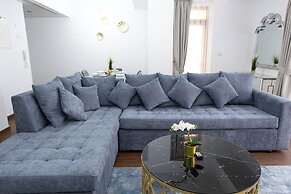 HAPPY SEASON I Amwaj apartment