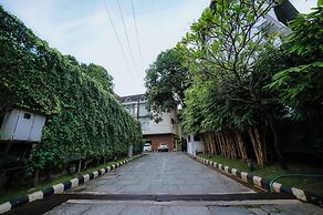 Hotel Devaragam