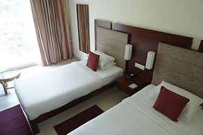 Hotel Devaragam