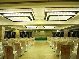 D.R Utthama Nellore AM Hotel Kollection