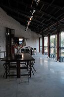 De Hué Space