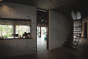 De Hué Space