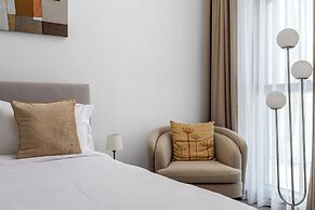 Waves - Premium Studio Stay in the He