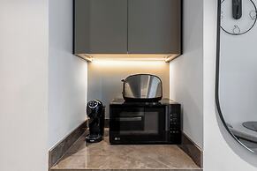 Waves - Premium Studio Stay in the He