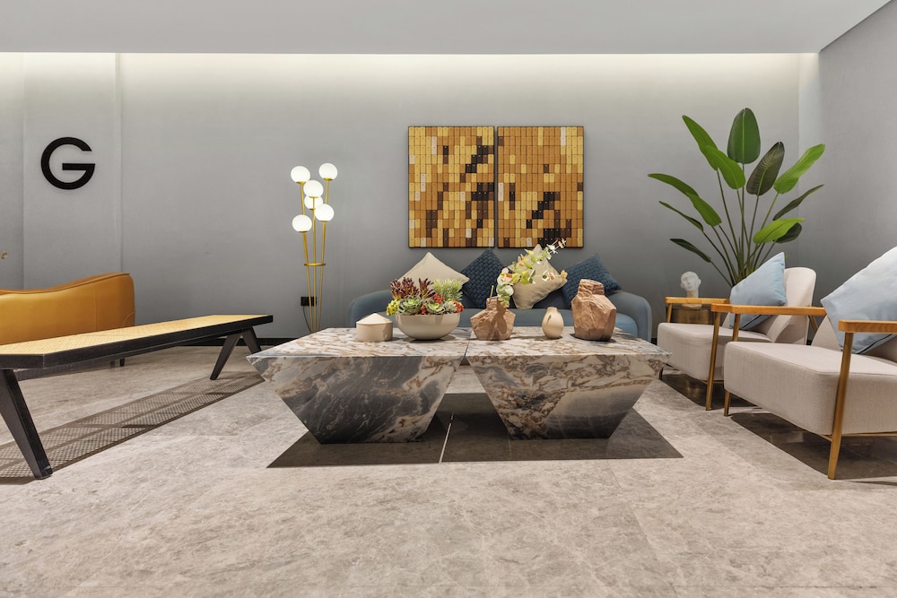 Waves - Premium Studio Stay in the He