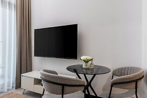 Waves - Premium Studio Stay in the He
