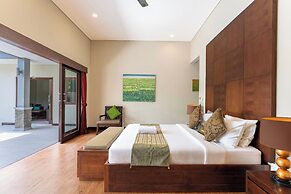 Senang Villa by Betterplace