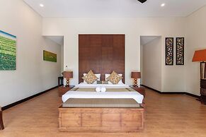 Senang Villa by Betterplace