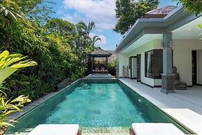Senang Villa by Betterplace