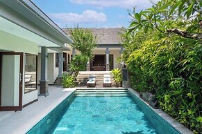 Senang Villa by Betterplace