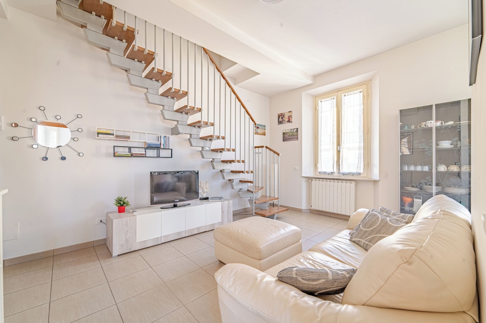 Mamo Florence - Mosse Bridge Apartment
