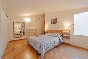 Mamo Florence - Mosse Bridge Apartment
