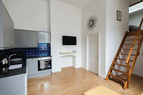 Platform City Studio Apartment No.9