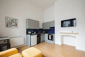 Platform City Studio Apartment No.9