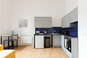 Platform City Studio Apartment No.9