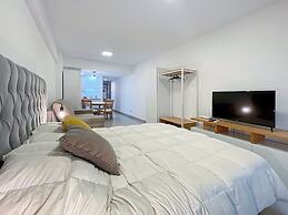 Studio With Pool and Balcony In San Telmo