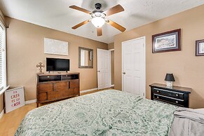 Fire Pit & Grill: Victoria Home Near Downtown