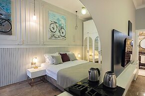 Atrium Suites